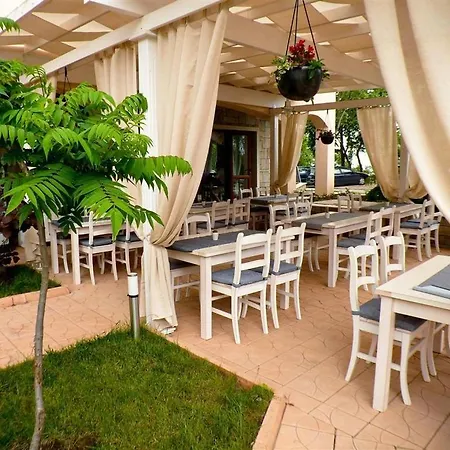 Paradise Bay Отель 3*