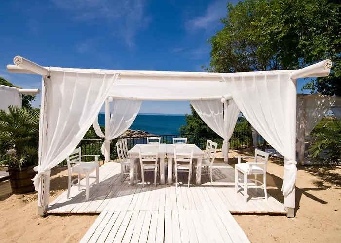 Paradise Bay Hotel Pomorie