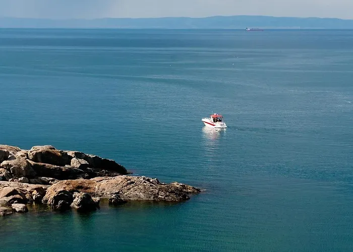 Paradise Bay Hotel Pomorie