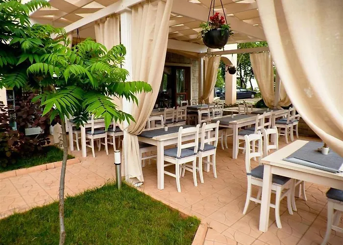 Paradise Bay Hotel 3*