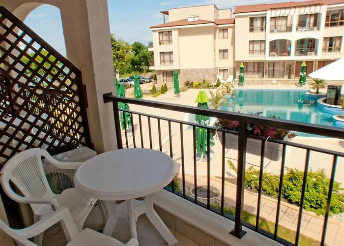 Paradise Bay Hotel Pomorie